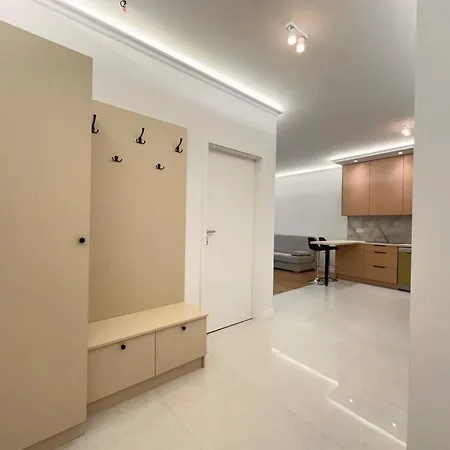 Kaskady Modern - Close To The Center