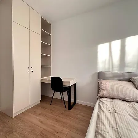 Lägenhet Kaskady Modern - Close To The Center - 15 Min, And The Airport - 10 Min *